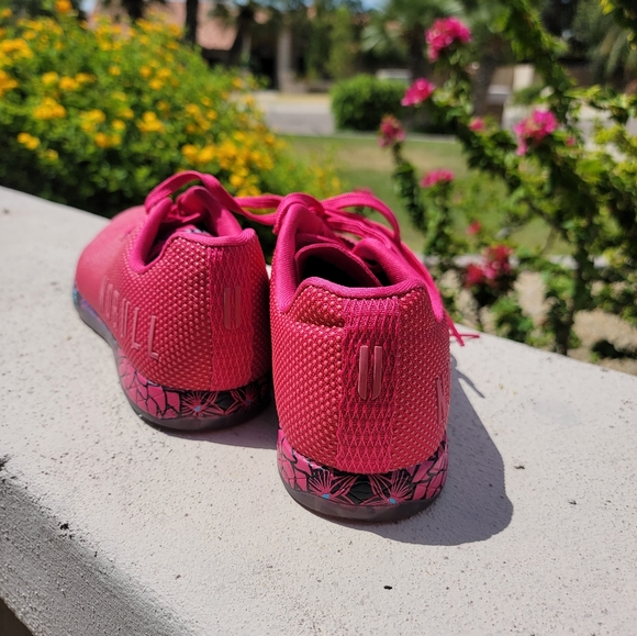 NWOT No Bull RED (not pink) size 8.5 Trainers - Picture 3 of 5